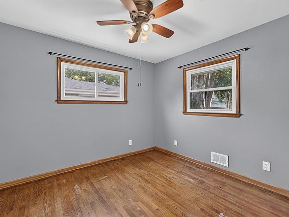 4th image of 3627 Regency DRIVE