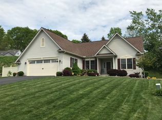 20 Sedgefield Ct, Rochester, NY 14622