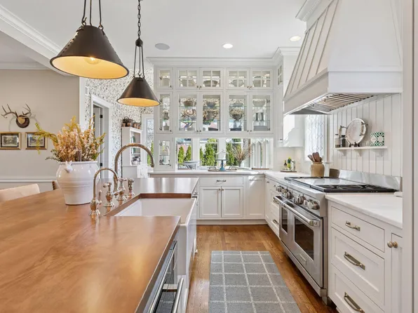 683 Osceola Ave, Saint Paul, MN 55105