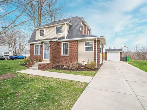 1201 E Schaaf Rd, Brooklyn Hts, OH 44131