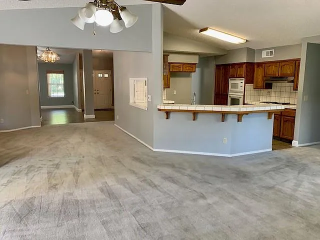 6078 N Hazel Ave — Photo 14