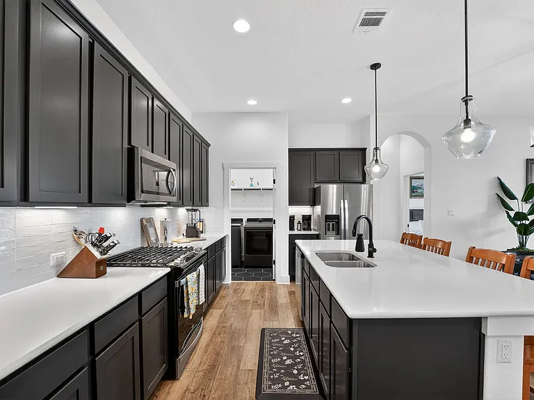 Torrita Dr — Photo 6