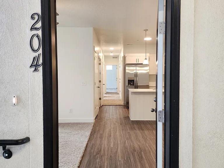 4735 S Alder Dr #F204 — Photo 3
