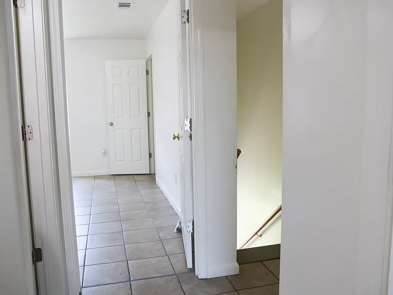 637 Farmington Pl #8 — Photo 8