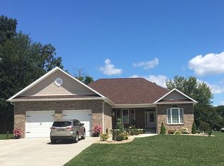 302 Hearthstone Dr, New Castle, PA