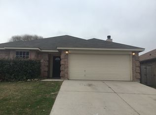 9233 Jason Dr, White Settlement, TX 76108