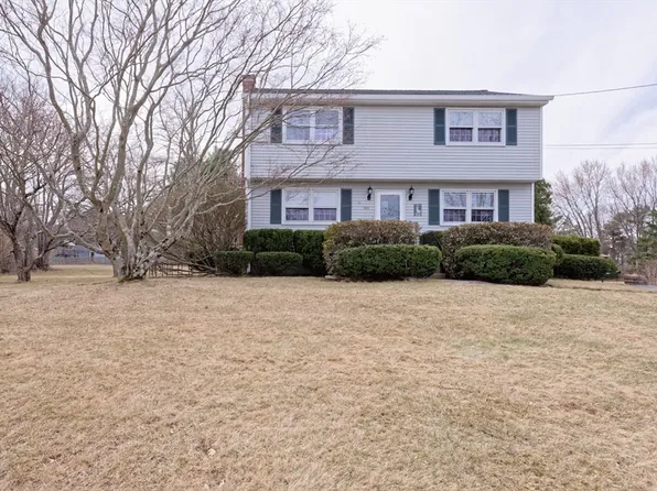 415 Dailey Dr, Franklin, MA 02038