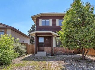 99 N Shawmeadows Close SW, Calgary, AB T2Y1A6