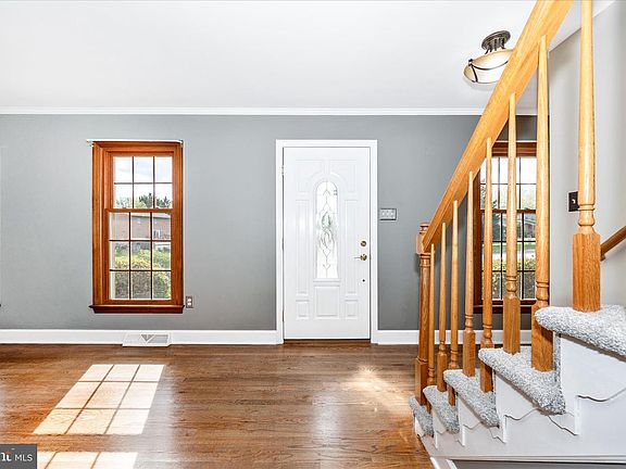 4th image of 47 Stanford Rd