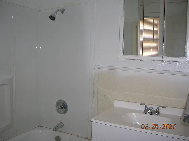 2713 SW 9th Ave #4 — Photo 8
