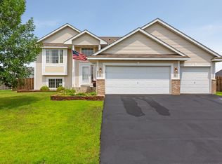 700 Fir St SW, Isanti, MN 55040