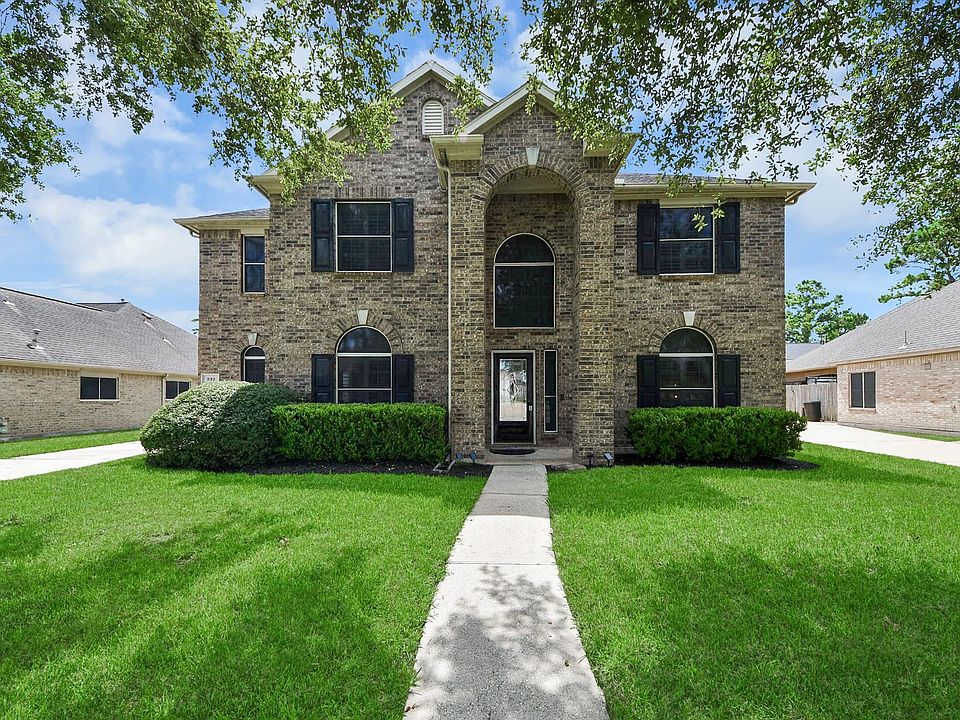 1st image of 233 Rustic Oaks Dr