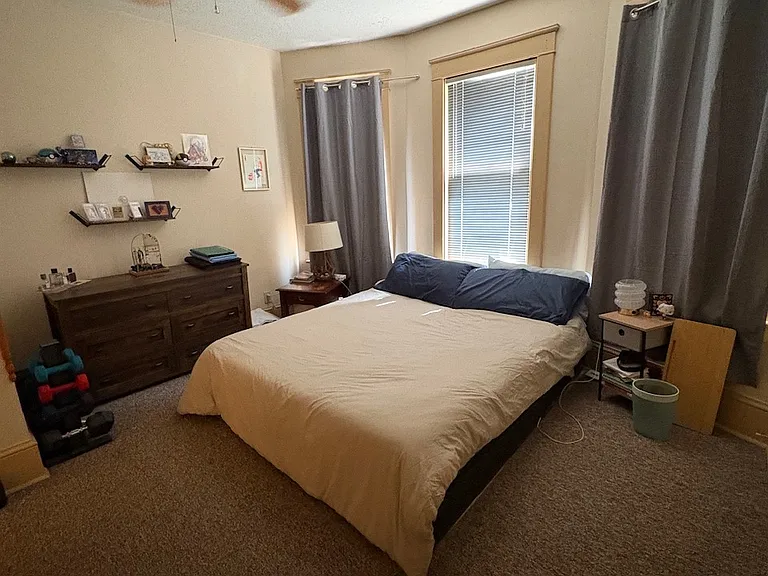 412 W 10th St #3 — Photo 7