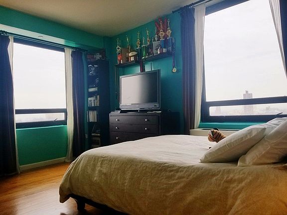4th image of 11624 Grosvenor Ln APT 12A