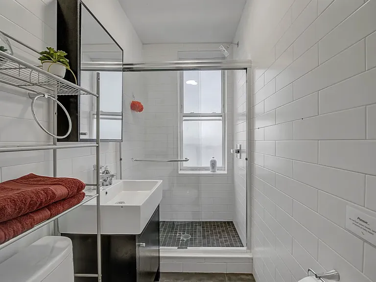 6147 Woodbine St #3L — Photo 6