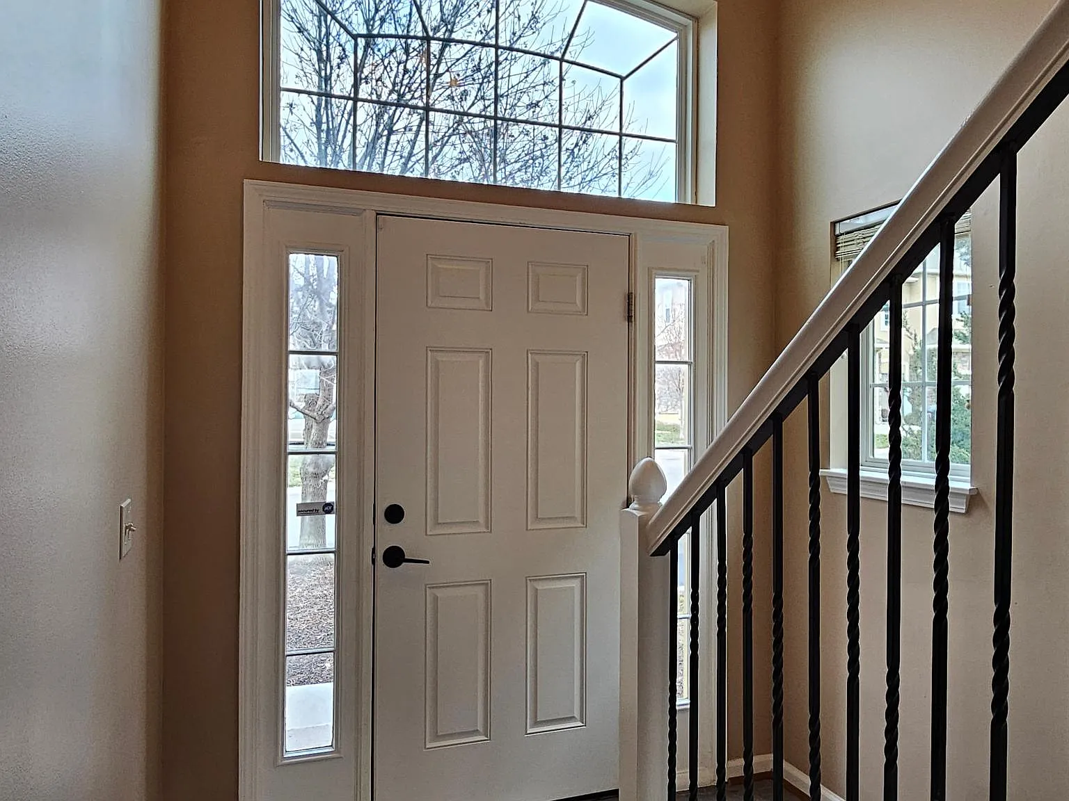 3 bed, 2.5 bath, 1381 sqft, $2,350 — Photo 3