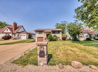 1326 Degener Ave, Elmhurst, IL 60126