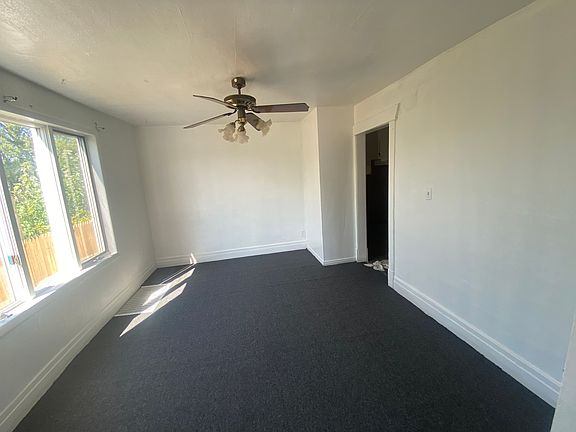 3rd image of 3316 Genesee St #1