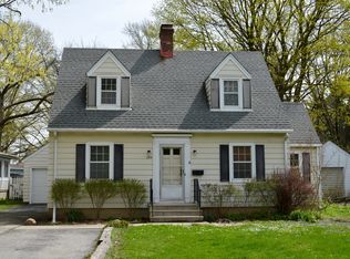 594 Normal Rd, Dekalb, IL 60115