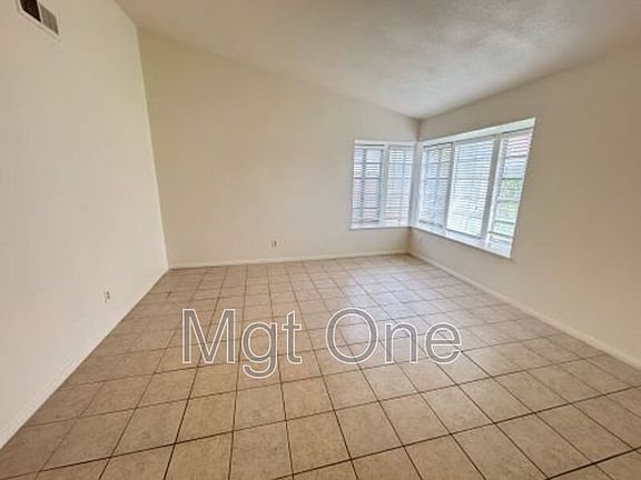 4th image of 15085 Calle Renfro