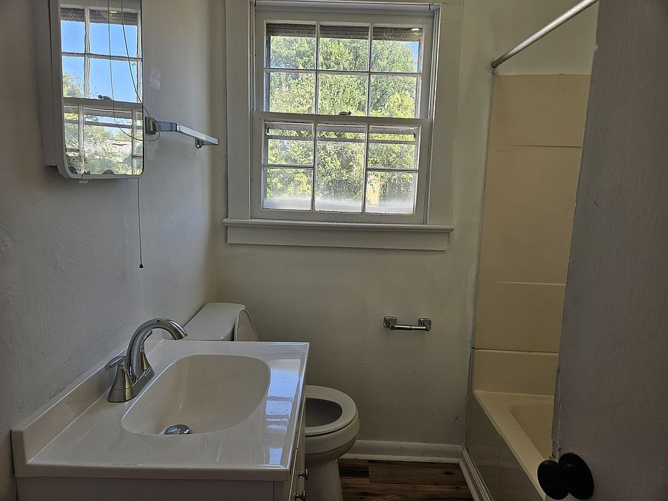 1st image of 502 Little Rock Ave