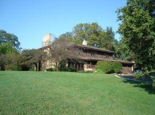 13 Kimberley Cir, Oak Brook, IL
