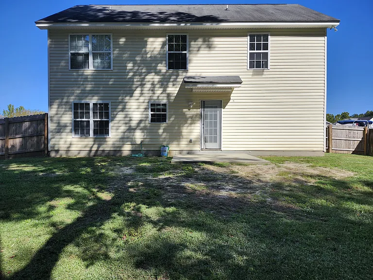 43 Derby Ln — Photo 34