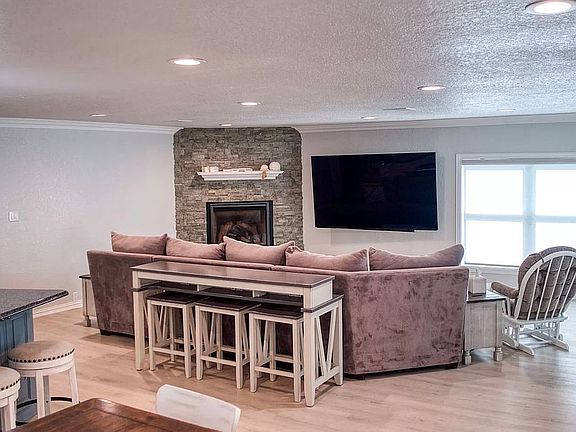 5th image of 1471 Lake Landing Dr