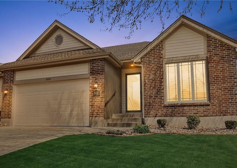 1st image of 8608 N Chatham Cir