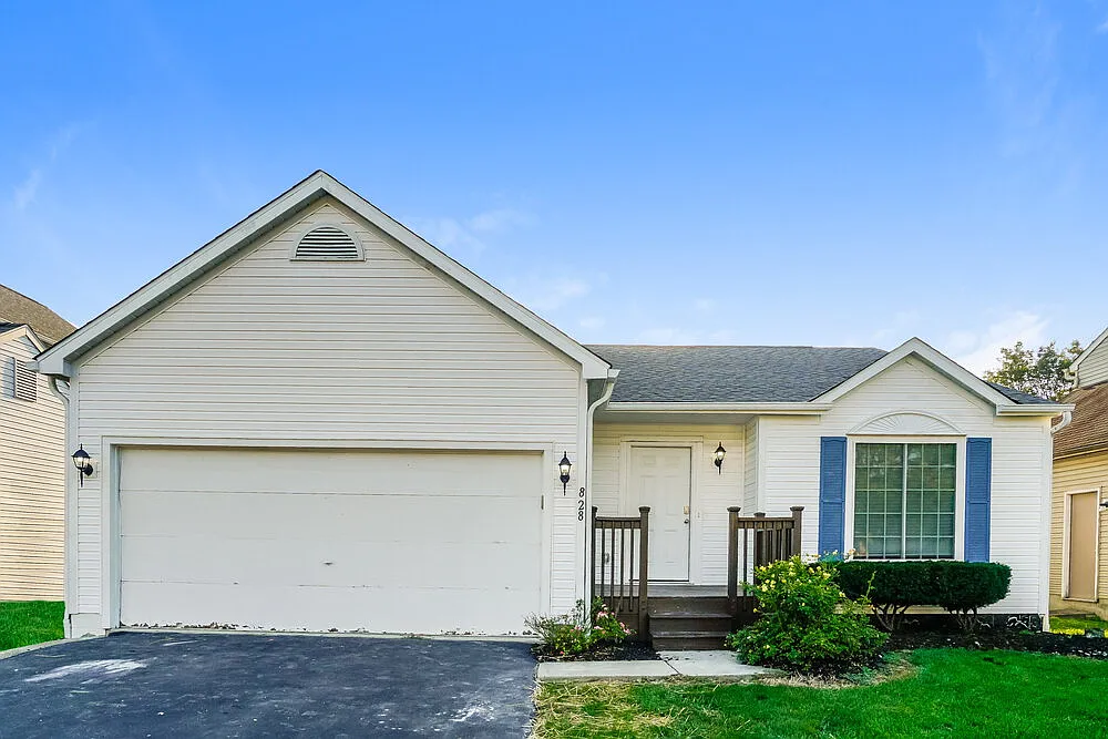 3 bed, 2.0 bath, 1230 sqft, $2,125 — Photo 1