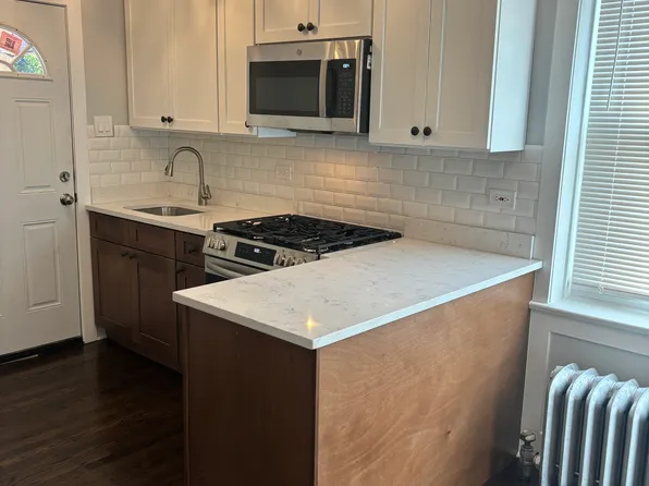 3947 N Hoyne Ave #1, Chicago, IL 60618