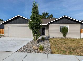 559 N Irving Pl, Kennewick, WA 99336