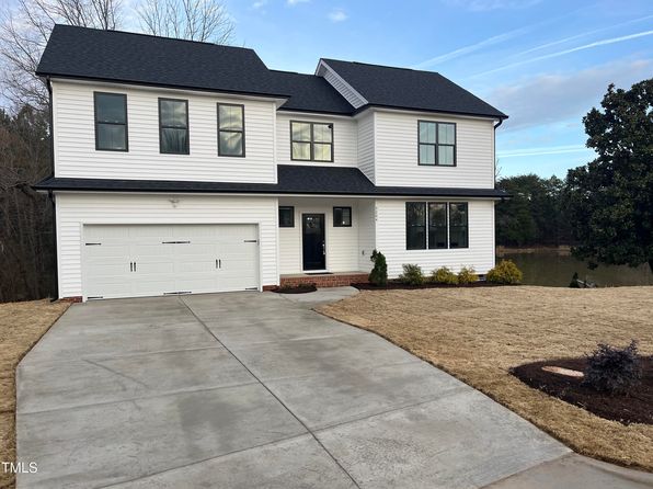 3204 Overlook Ct, Burlington, NC 27215