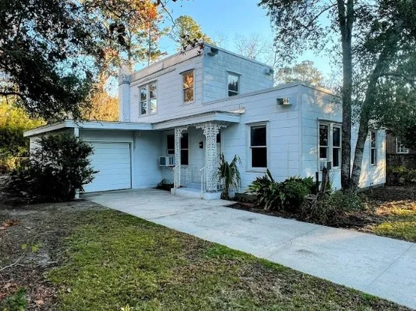 2222 E 40th Street, Savannah, GA 31404