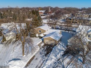 5720 W 98 1/2 Street Cir, Bloomington, MN 55437