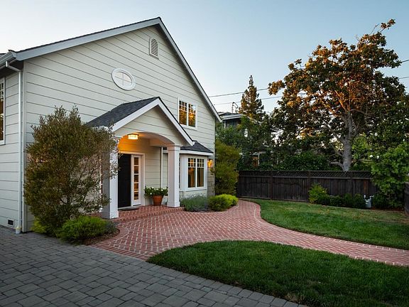 2nd image of 631 Palmer Ln