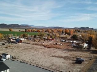 71 W Tucker Ln, Yerington, NV 89447