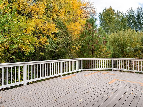 Wrap-around deck