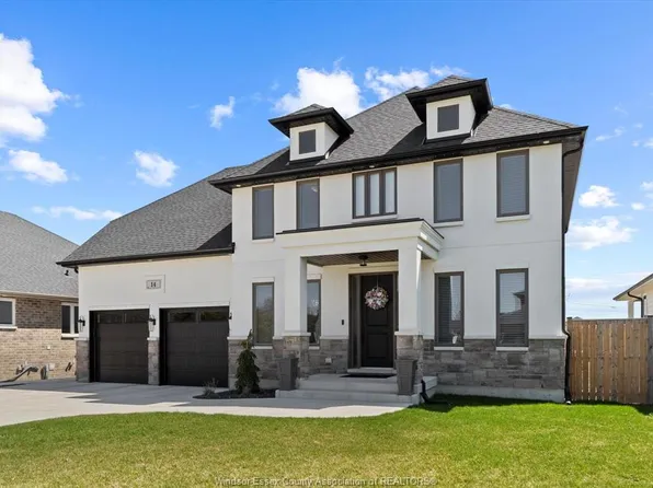 14 Dundee Dr, Chatham Kent, ON N7M 0S7
