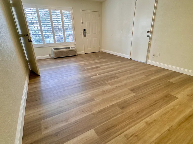815 W San Ysidro Blvd #203 — Photo 6