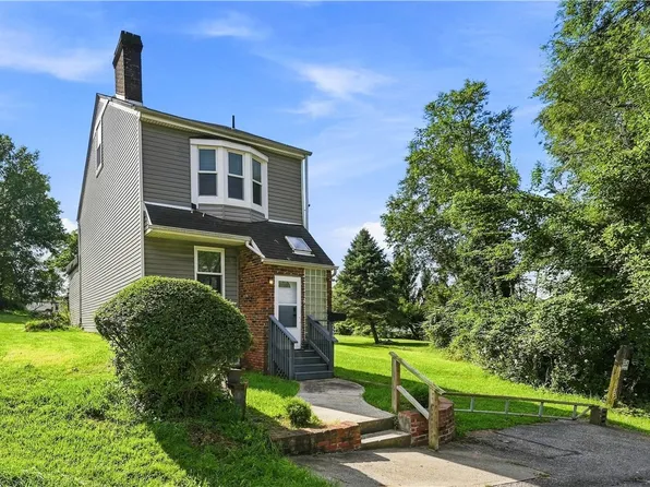 3144 Bohem St, Pittsburgh, PA 15213