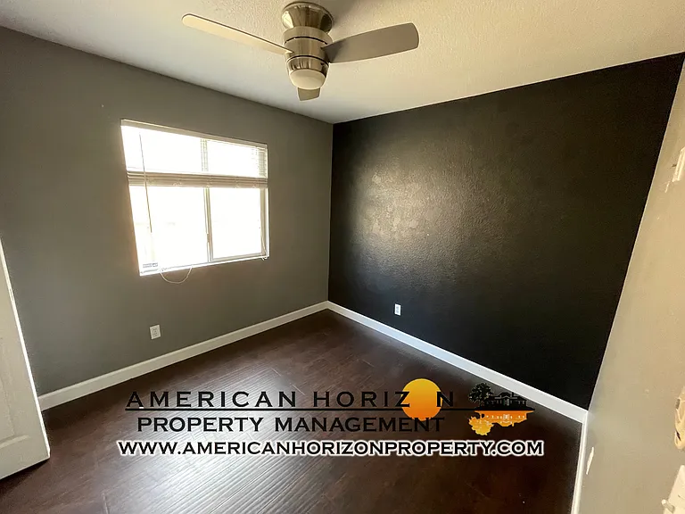 204 Epworth Ct — Photo 12