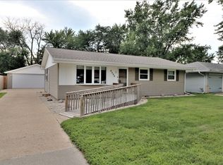 8008 Mildred Rd, Machesney Park, IL 61115