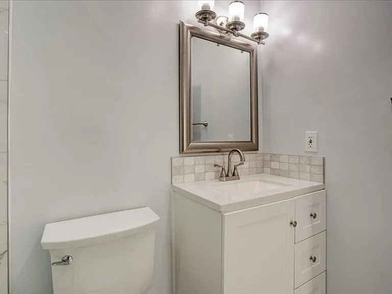 320 NW 6th Ave — Photo 21