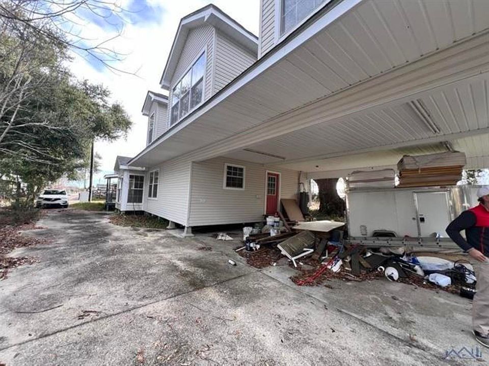 1st image of 165 Camley Ln