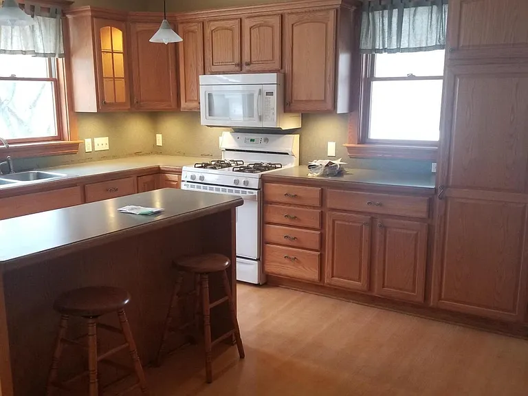 124 Valley Ave SW — Photo 7