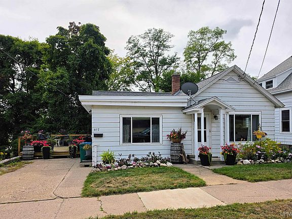 2nd image of 417 W Bluff St