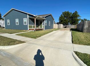 1002 Elm St, Victoria, KS 67671