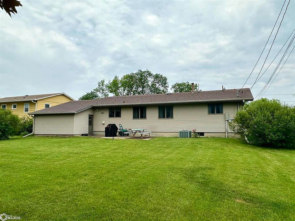 1844 9th Ave, Grinnell, IA 50112 Zillow