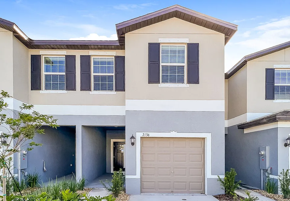 2136 Azure View Way